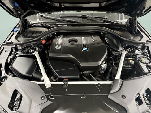 Used 2018 BMW 530i xDrive AWD/4WD image 8
