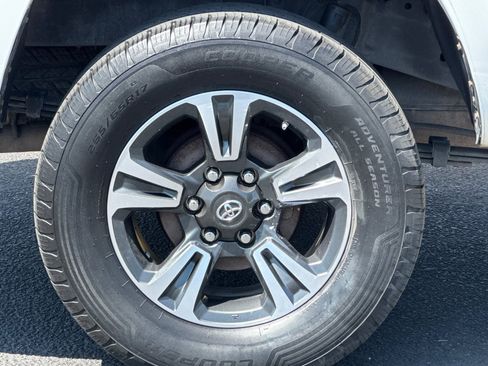 Used 2020 Toyota Tacoma SR AWD/4WD image 13