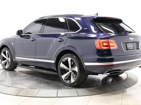 Used 2017 Bentley Bentayga AWD/4WD image 71