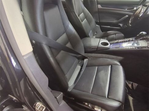 Used 2014 Porsche Panamera S image 27