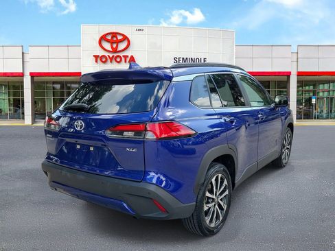 Used 2024 Toyota Corolla Cross XLE FWD image 3