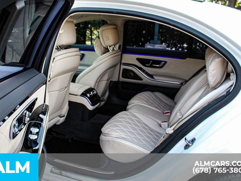 Used 2023 Mercedes-Benz S 580 4MATIC Sedan w/ AMG Line image 17