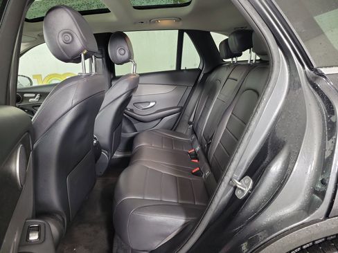 Used 2020 Mercedes-Benz GLC 300 4MATIC image 10