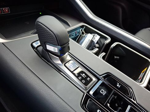 New 2026 Lexus TX 500h AWD image 10