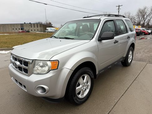Used 2012 Ford Escape XLS image 1