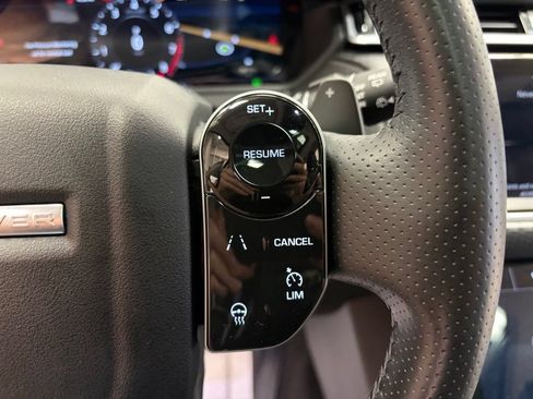 Used 2018 Land Rover Range Rover Velar S AWD/4WD image 14