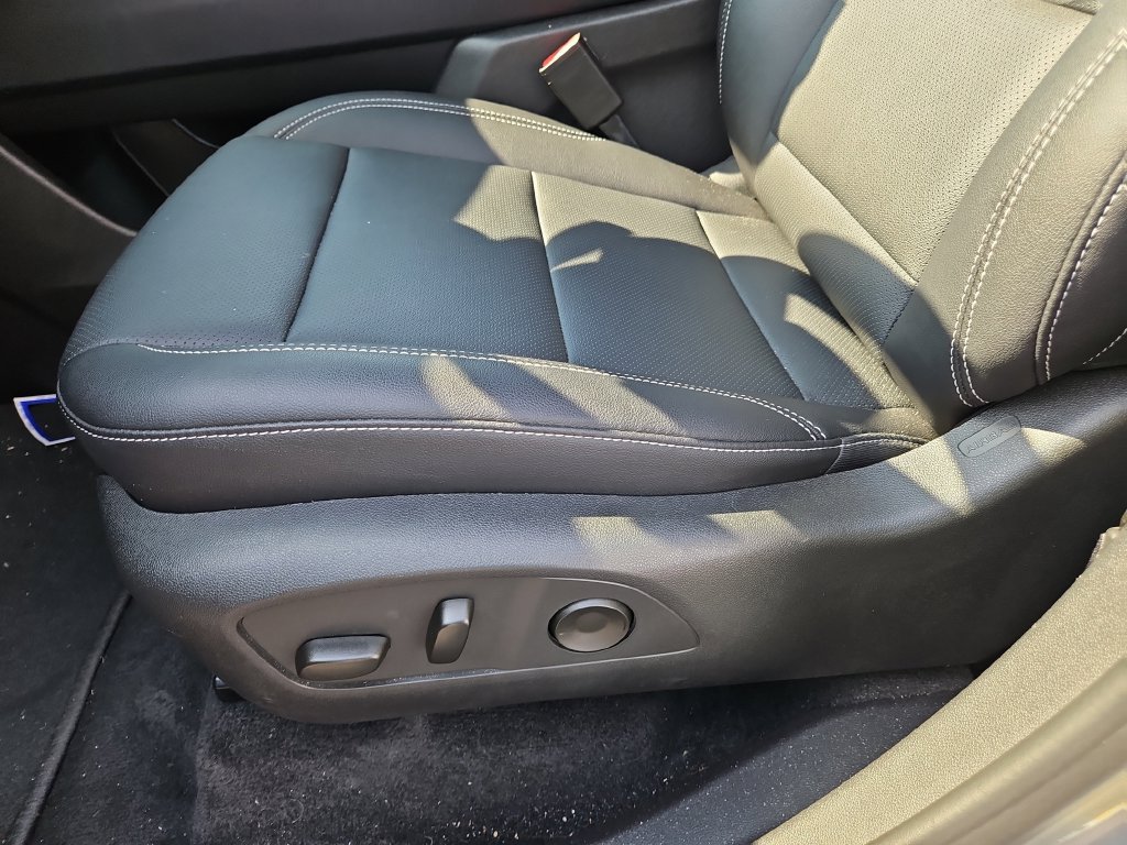 Used 2026 Chevrolet Traverse LT FWD image 20