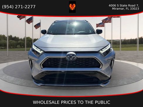 Used 2024 Toyota RAV4 XSE w/ Premium Package image 5