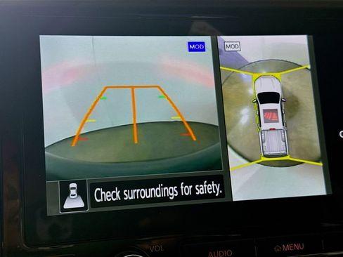 Used 2025 Nissan Frontier PRO-4X w/ Pro Premium Package image 16