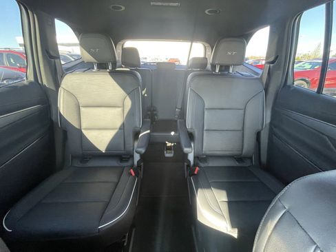 Used 2025 Buick Enclave Sport Touring image 24