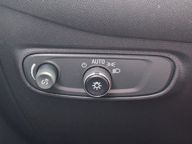 Used 2024 Chevrolet Equinox LT FWD image 20