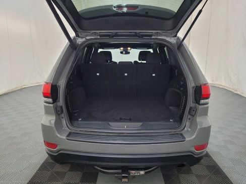 Used 2019 Jeep Grand Cherokee Laredo image 29