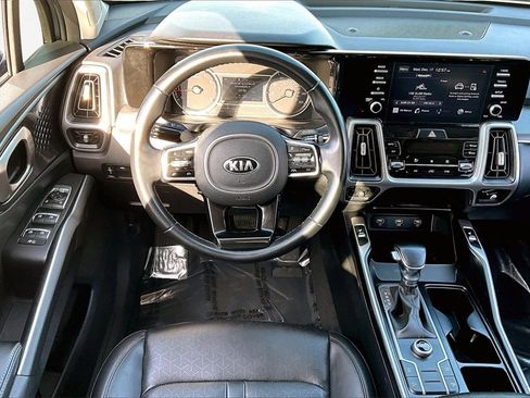 Used 2021 Kia Sorento S image 5