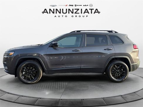 Used 2023 Jeep Cherokee Altitude Lux image 2