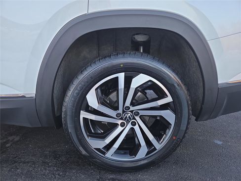 Certified 2023 Volkswagen Atlas SEL image 11