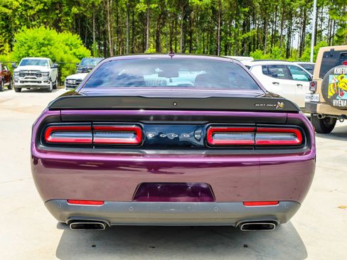 Used 2022 Dodge Challenger R/T Scat Pack RWD image 4