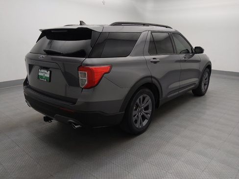 Used 2022 Ford Explorer XLT w/ Equipment Group 202A RWD image 9