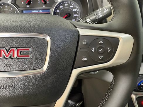 Used 2024 GMC Terrain SLT FWD image 28