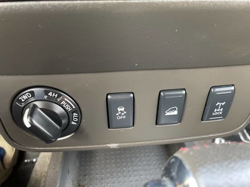 Used 2012 Nissan Xterra PRO-4X w/ Pro-4x Leather Pkg image 26