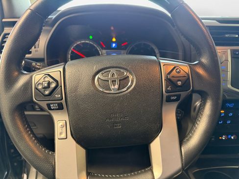 Used 2014 Toyota 4Runner Limited image 13