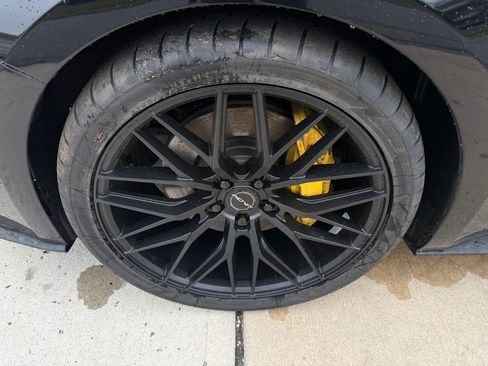 Used 2019 Ford Mustang GT RWD image 21