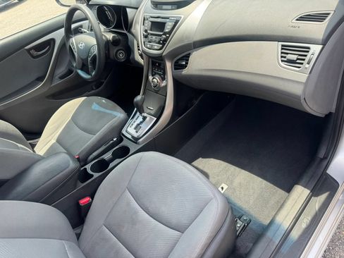 Used 2013 Hyundai Elantra GLS w/ Preferred Pkg FWD image 3