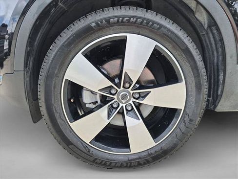 Used 2022 Volvo XC40 T5 Momentum AWD/4WD image 23