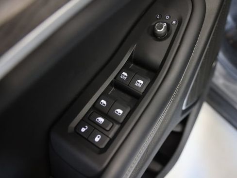 Used 2023 Jeep Grand Cherokee 4WD 4xe image 26