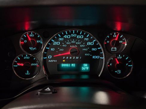 Used 2022 Chevrolet Express 2500 w/ Driver Convenience Package image 28