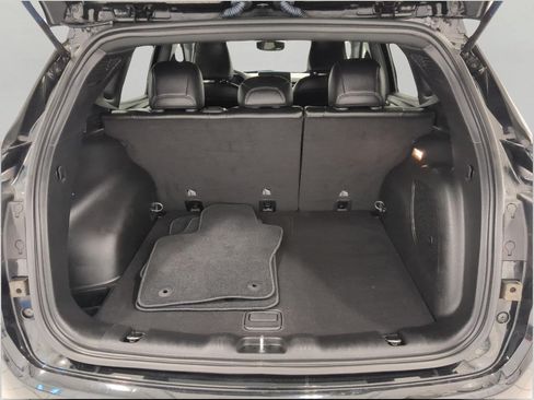 Used 2023 Jeep Compass Latitude w/ Sun and Sound Group AWD/4WD image 15
