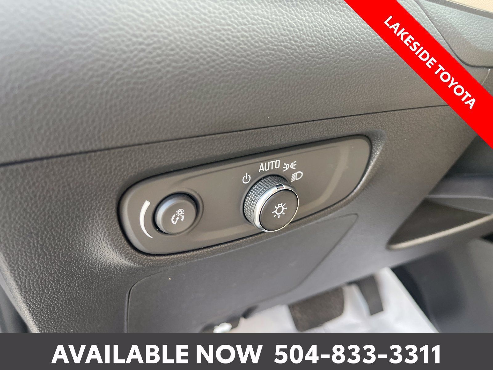 Used 2025 Buick Encore GX Avenir w/ Avenir Convenience Package FWD image 26