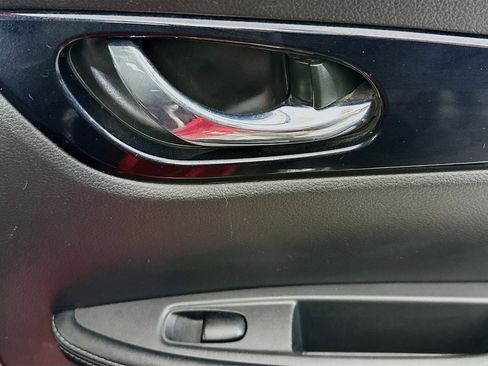 Used 2019 Nissan Rogue Sport SV w/ Technology Package image 30