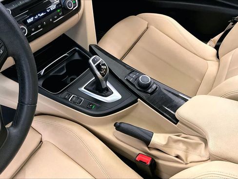 Used 2018 BMW 330i Sedan RWD image 15