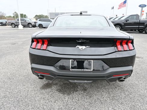 New 2026 Ford Mustang Coupe image 4