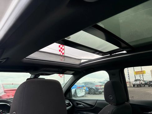 Used 2018 Chevrolet Equinox LT image 27