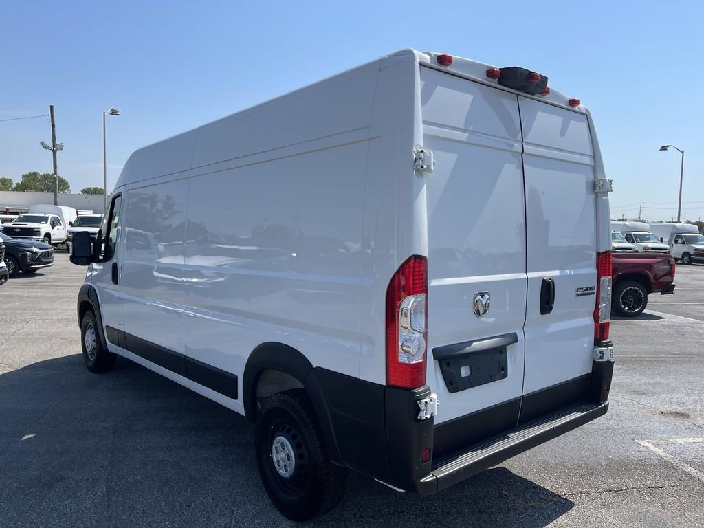 Used 2025 RAM ProMaster 2500 w/ Convenience Group FWD image 13