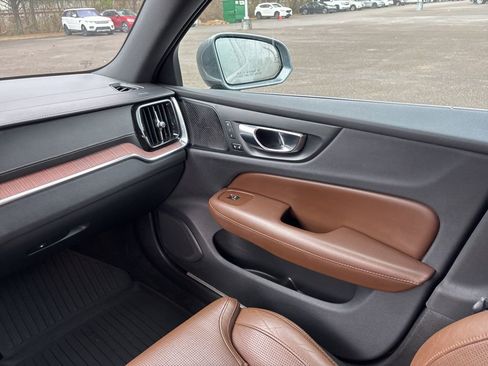 Used 2019 Volvo S60 T6 Inscription image 26