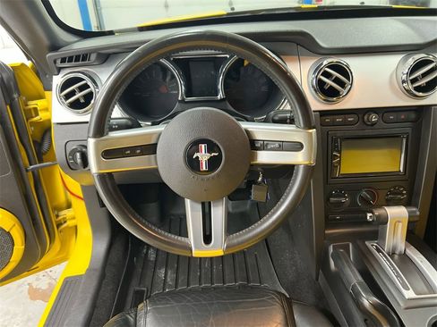 Used 2005 Ford Mustang GT image 11