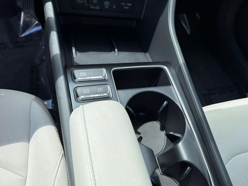 Used 2025 Hyundai Sonata SEL FWD image 24