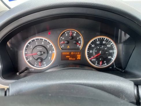 Used 2015 Nissan Armada SV AWD/4WD image 16