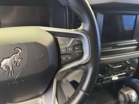 Used 2022 Ford Bronco Black Diamond image 16