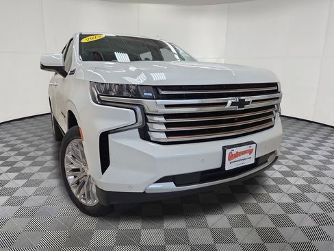 Certified 2023 Chevrolet Suburban High Country w/ Premium Package 2 AWD/4WD image 2