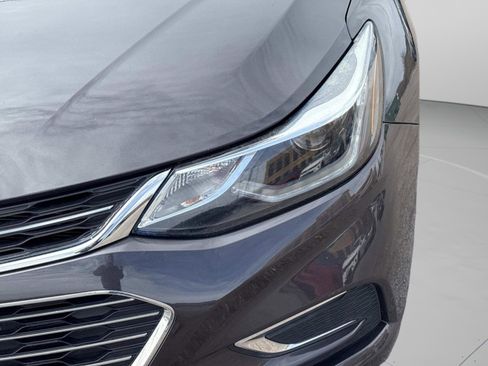 Used 2017 Chevrolet Cruze Premier image 10