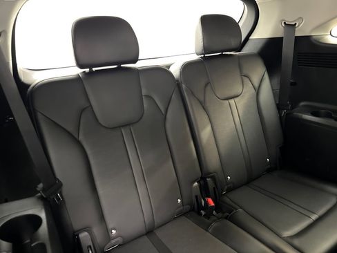 Used 2025 Kia Sorento S w/ Panoramic Sunroof Package FWD image 41