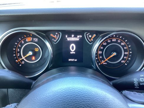 Used 2021 Jeep Wrangler Unlimited Willys image 21