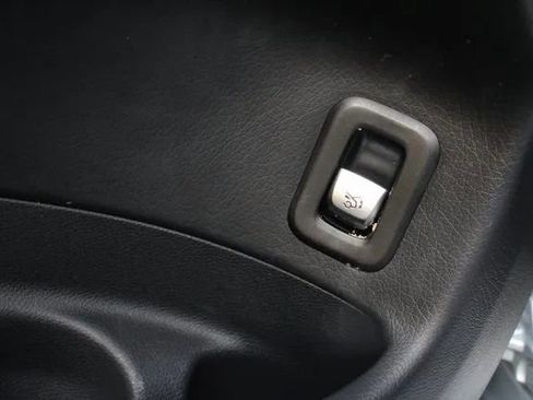 Used 2021 Mercedes-Benz GLC 300 4MATIC image 35