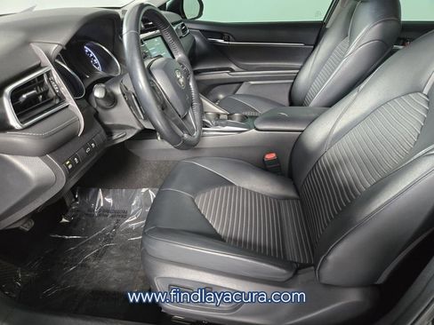 Used 2018 Toyota Camry SE image 13