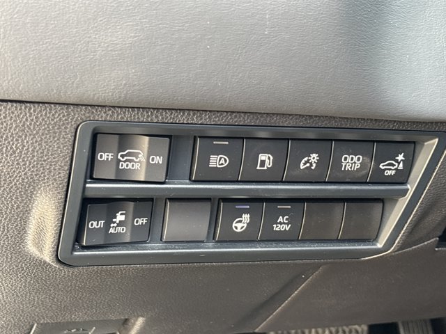 Used 2026 Toyota Sequoia Platinum AWD/4WD image 28