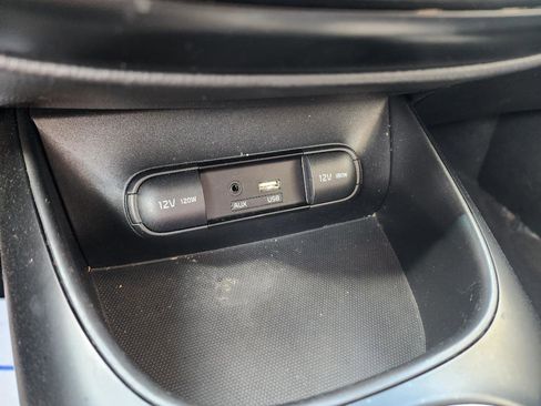 Used 2019 Kia Soul FWD image 19