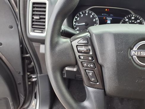 Certified 2023 Nissan Frontier SV image 9